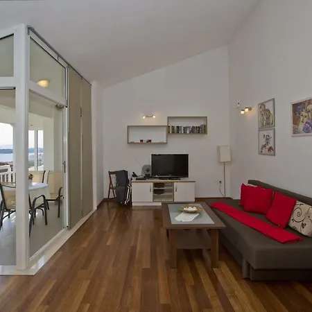 Sea View, Modern & Spacious Apartment * Hvar Town