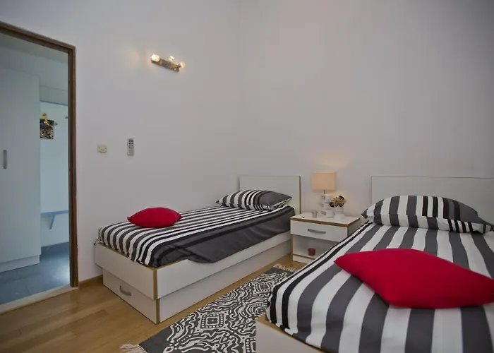 Sea View, Modern & Spacious Apartment Hvar Town