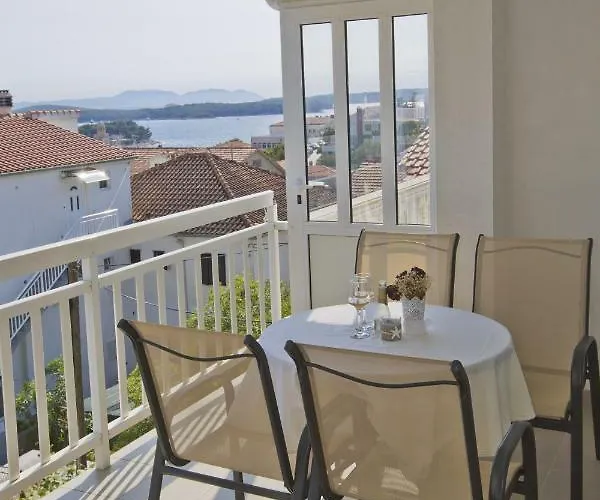 Apartment Sea View, Modern & Spacious Apartment Hvar Town