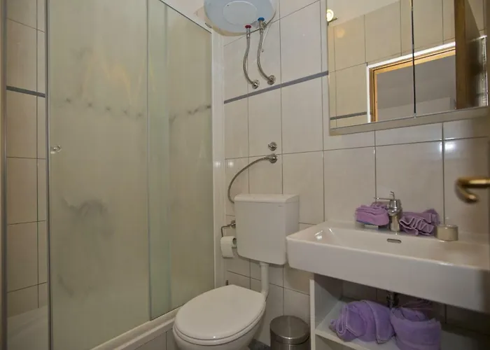 Sea View, Modern & Spacious Apartment * Hvar Town