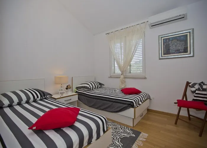 Apartmán Sea View, Modern & Spacious *