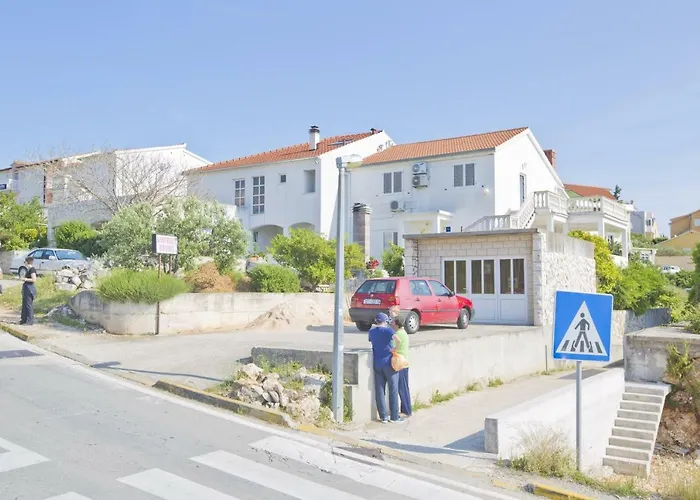 Sea View, Modern & Spacious Apartmán
