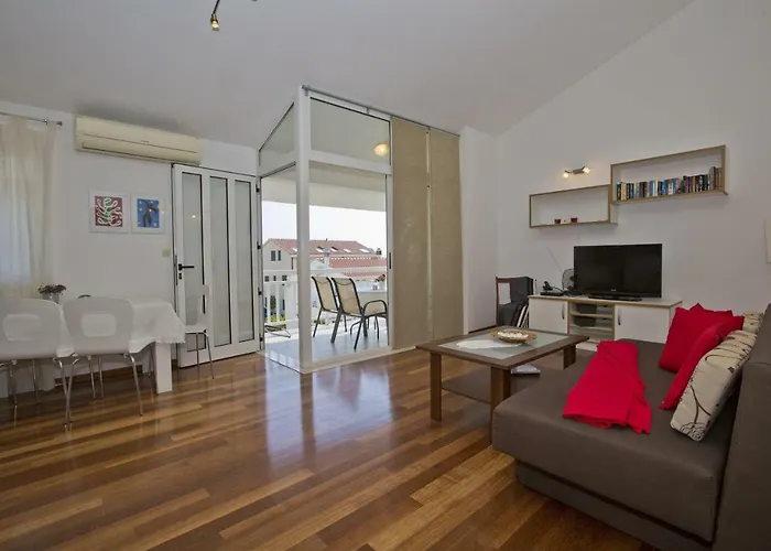 Apartmán Sea View, Modern & Spacious *