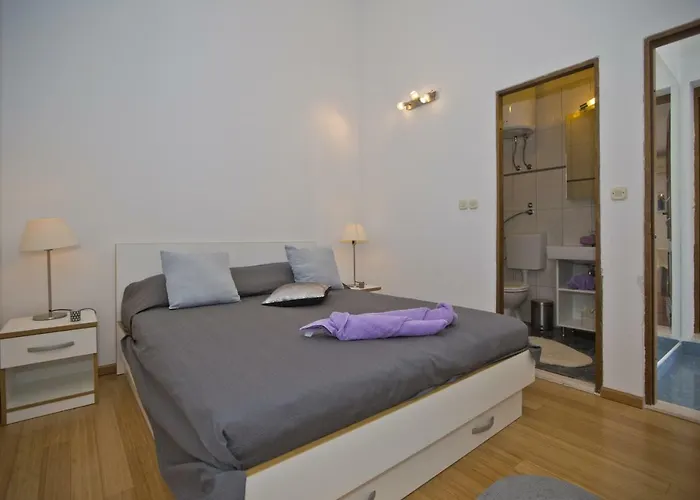 Sea View, Modern & Spacious Apartmán *