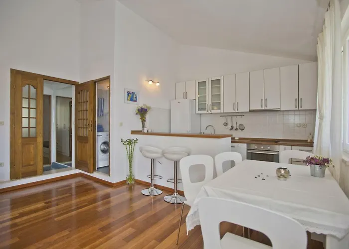 Sea View, Modern & Spacious Apartmán Hvar Town
