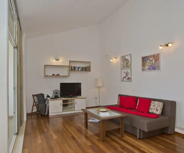 Apartmán Sea View, Modern & Spacious *